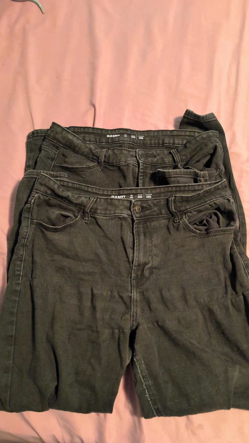 Old Navy Women's Black Skinny- High Rise- Jeans- Short/ Petite
