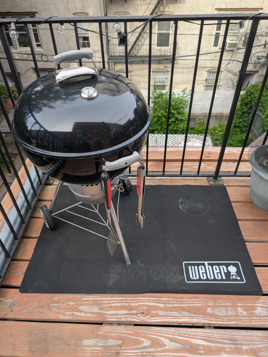 22” Original Kettle® Premium Charcoal Grill