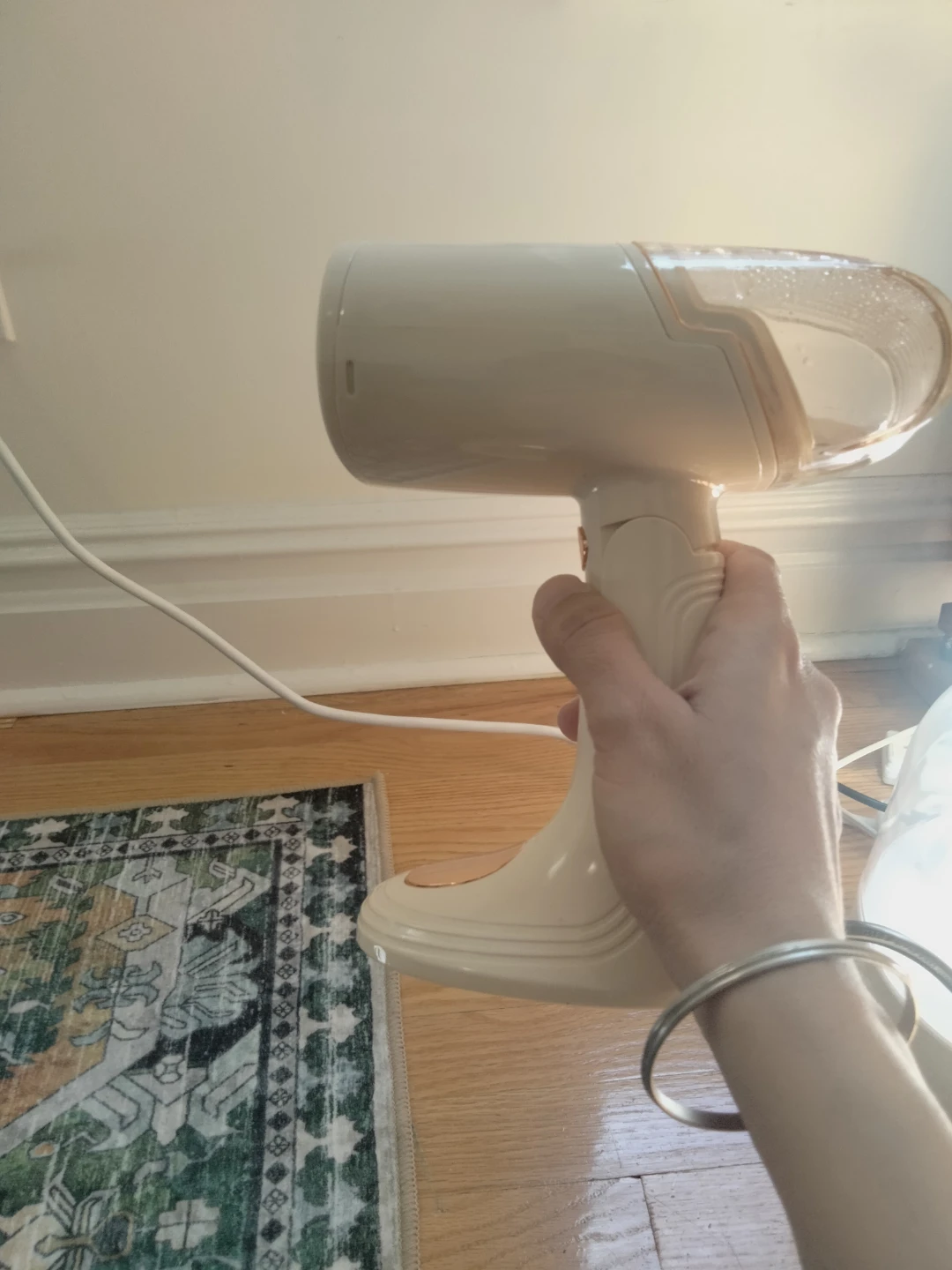 Travel steamer for clothes - photo 2