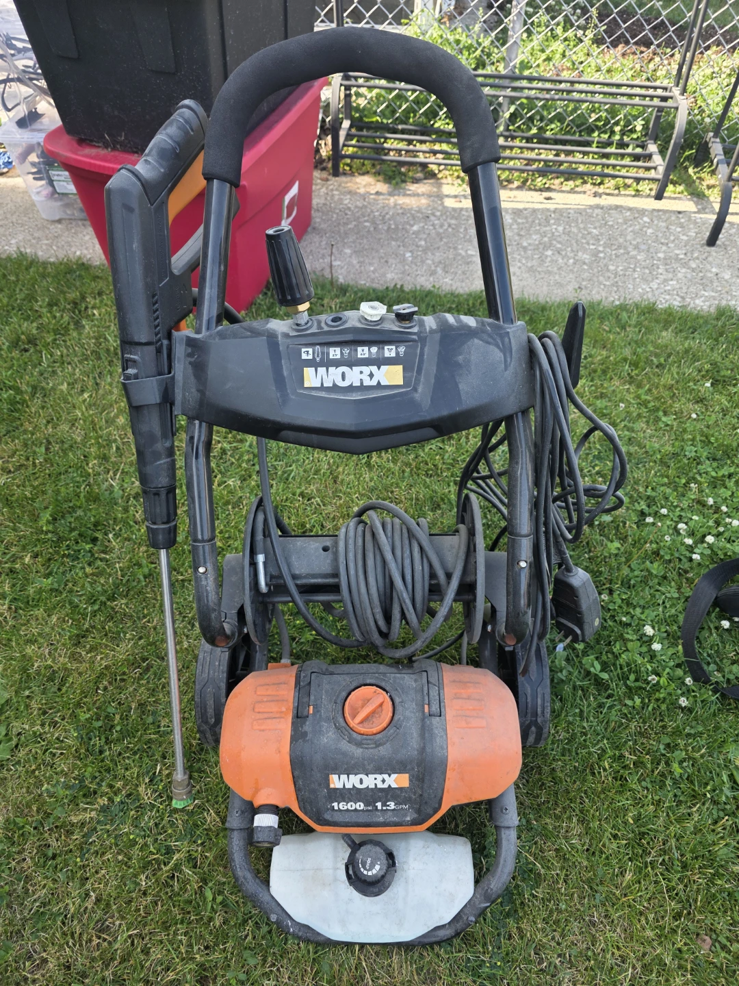 Worx 1600 PSI Electric Pressure Washer