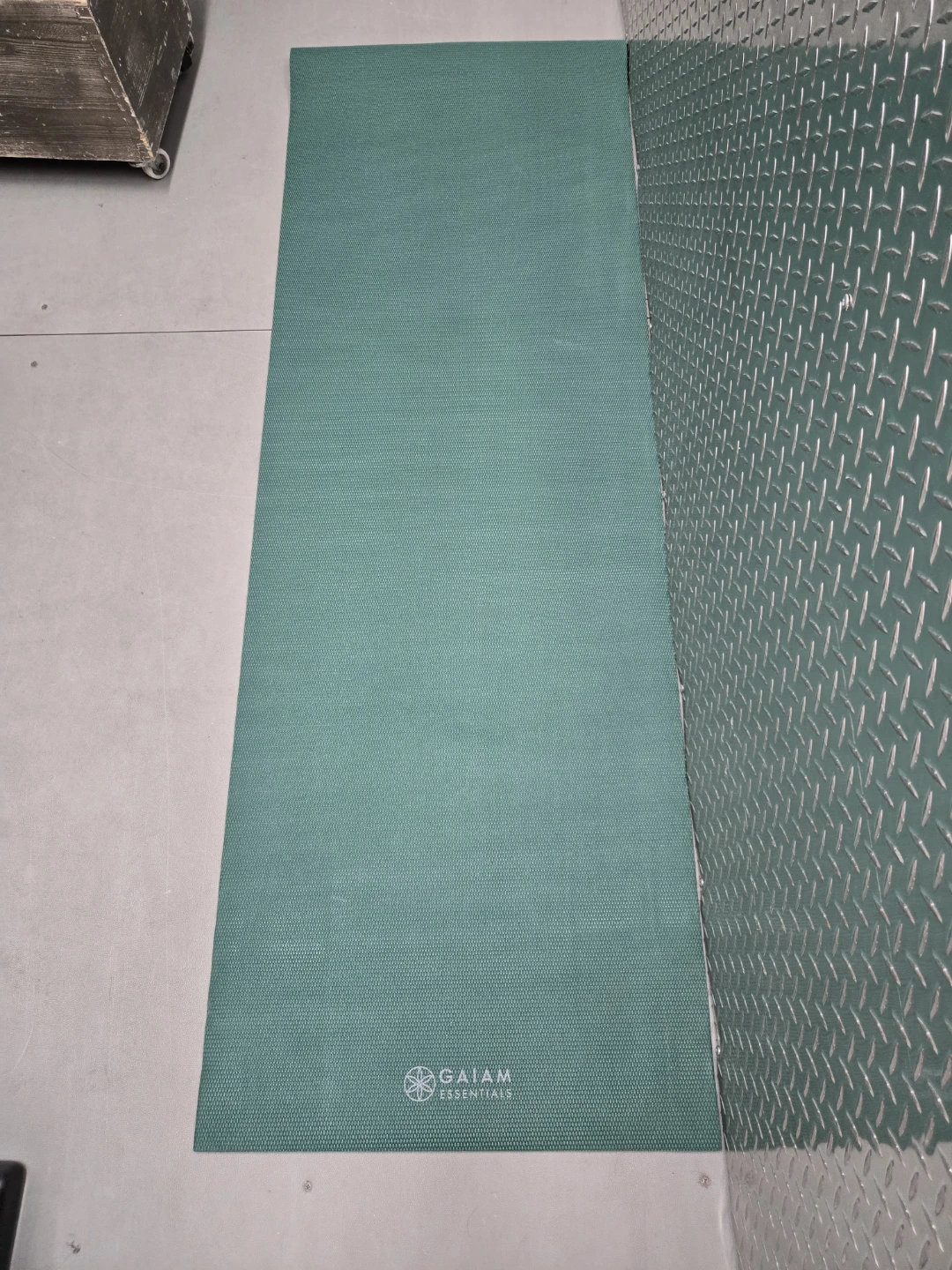 Gaiam Essentials 6mm Classic Yoga Mat - Teal Green (72" x 24")