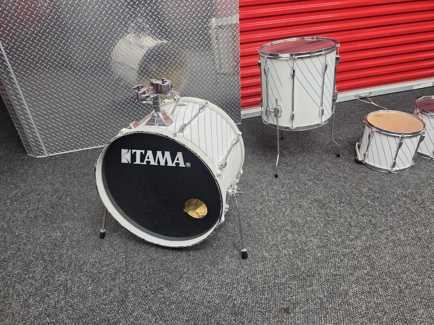 Tama Drum Set - photo 2