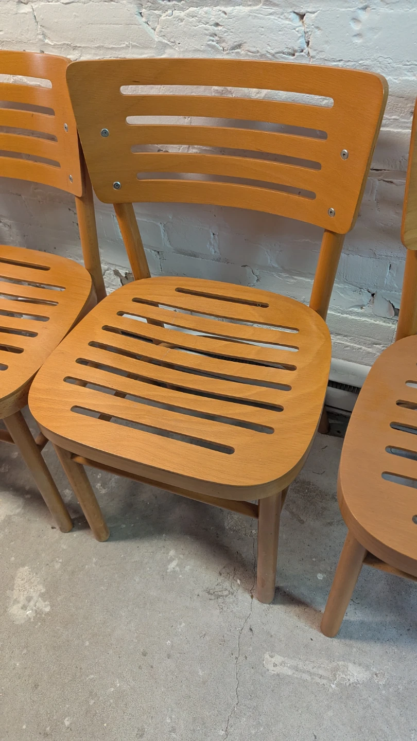 Set of 4 Wooden Slat Chairs - photo 2