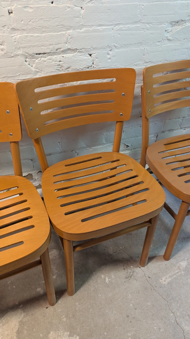 Set of 4 Wooden Slat Chairs - photo 3