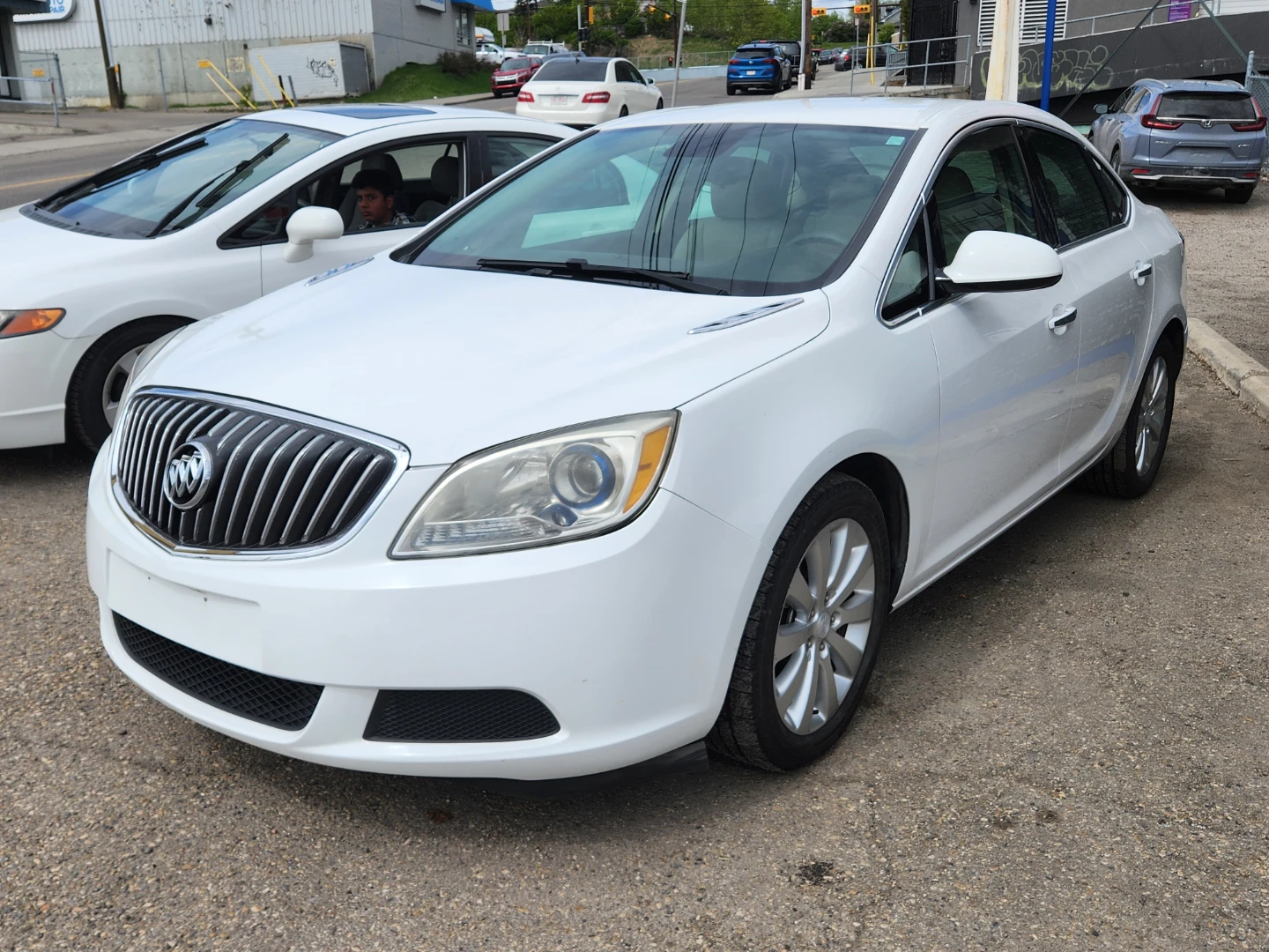 2014 Buick Verano sedan - photo 2