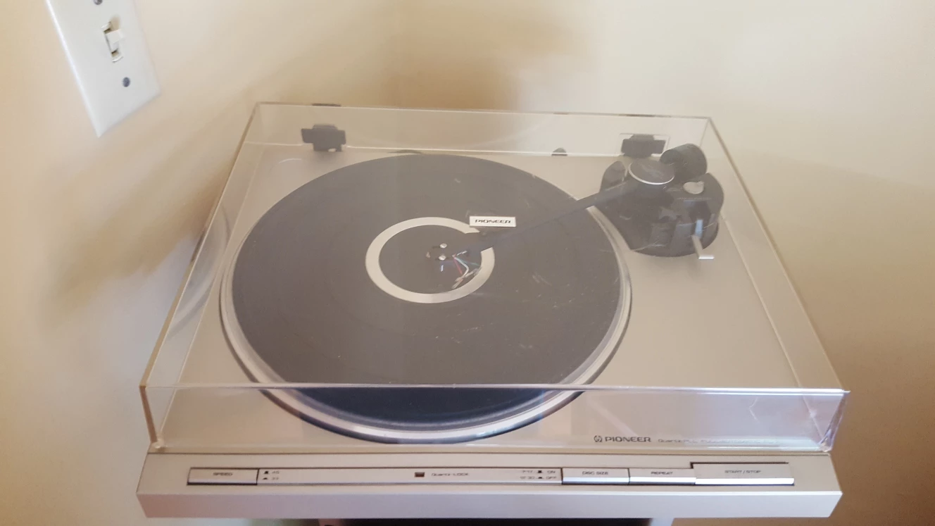 Pioneer Turntable PL-7