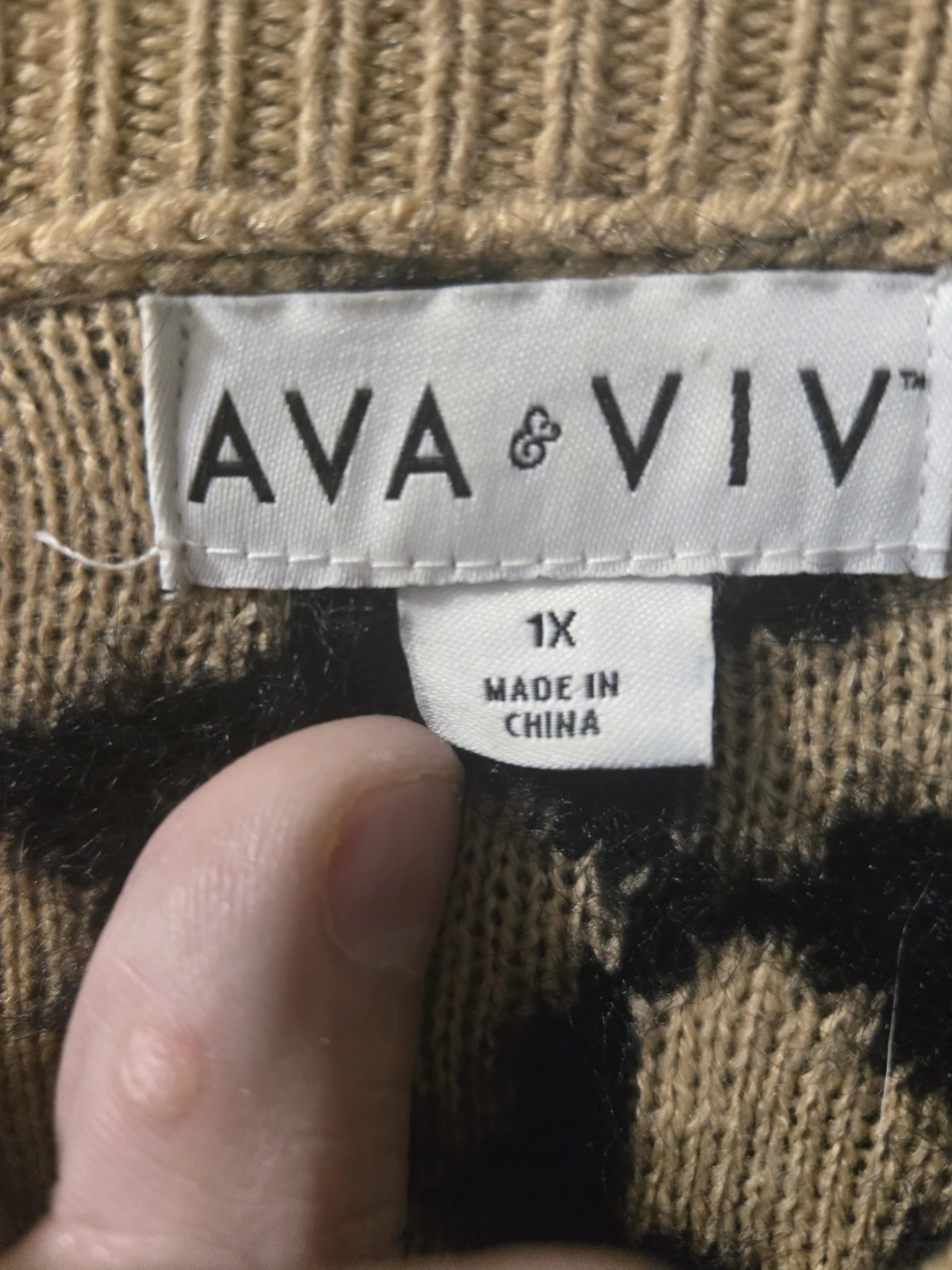 AVA & VIV Leopard Print V-Neck Sweater