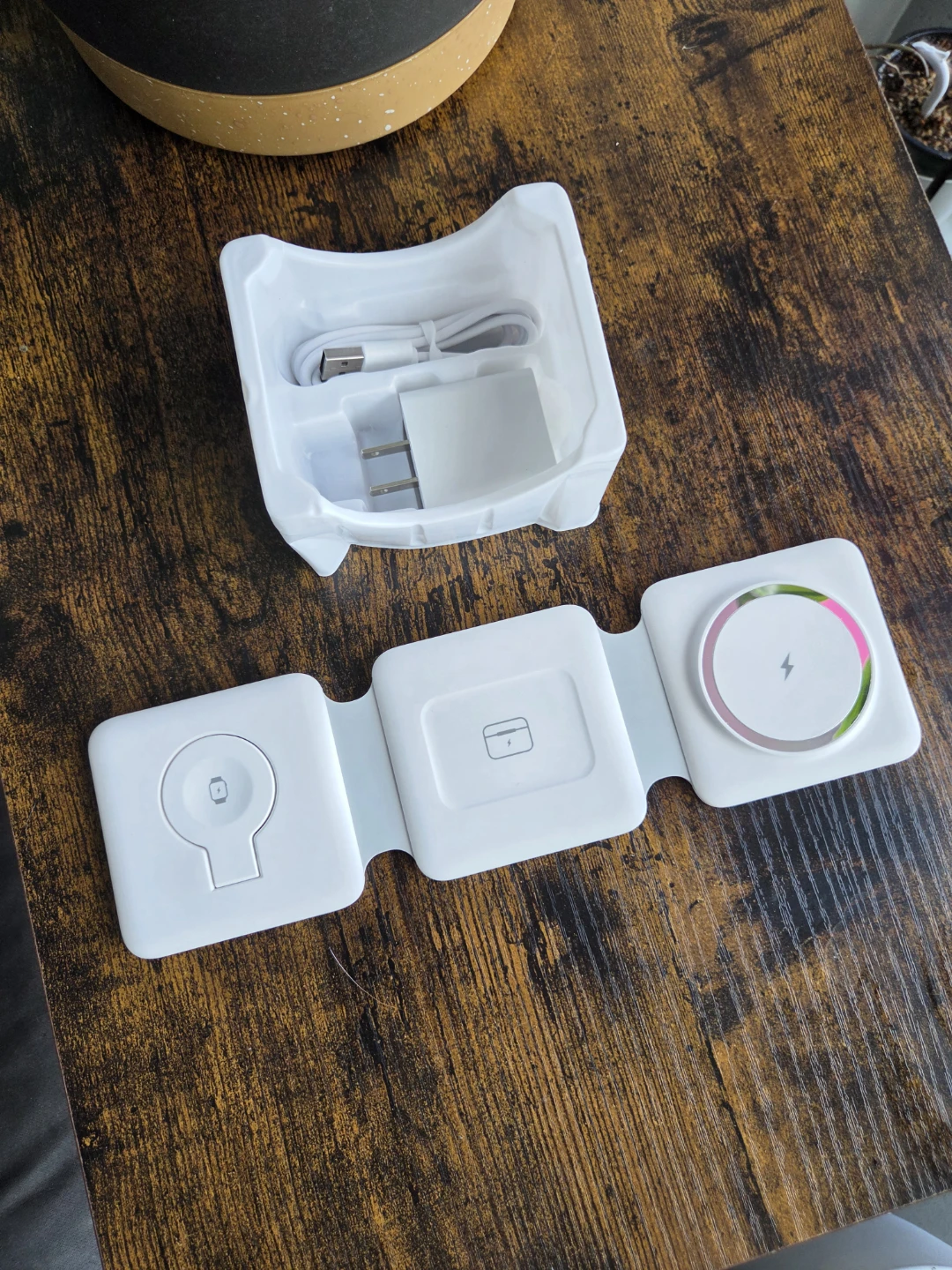 3-in-1 Wireless Charging Station for Apple Devices