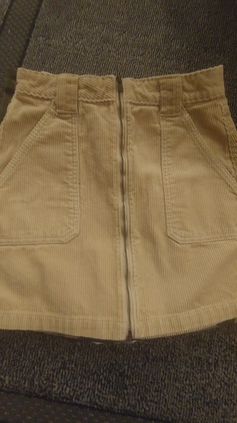 short skirt - photo 2