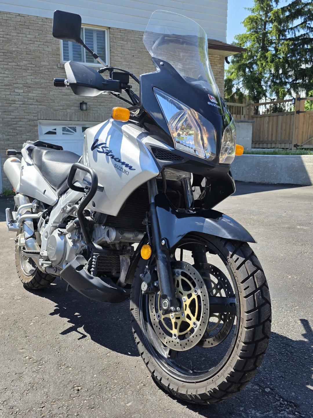 Suzuki V-Strom DL1000 Motorcycle - photo 2