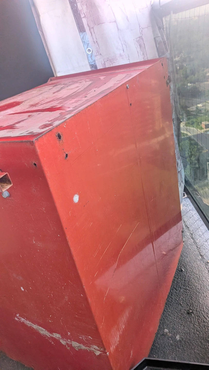 Beat up Red Tool Chest w wheels - photo 4
