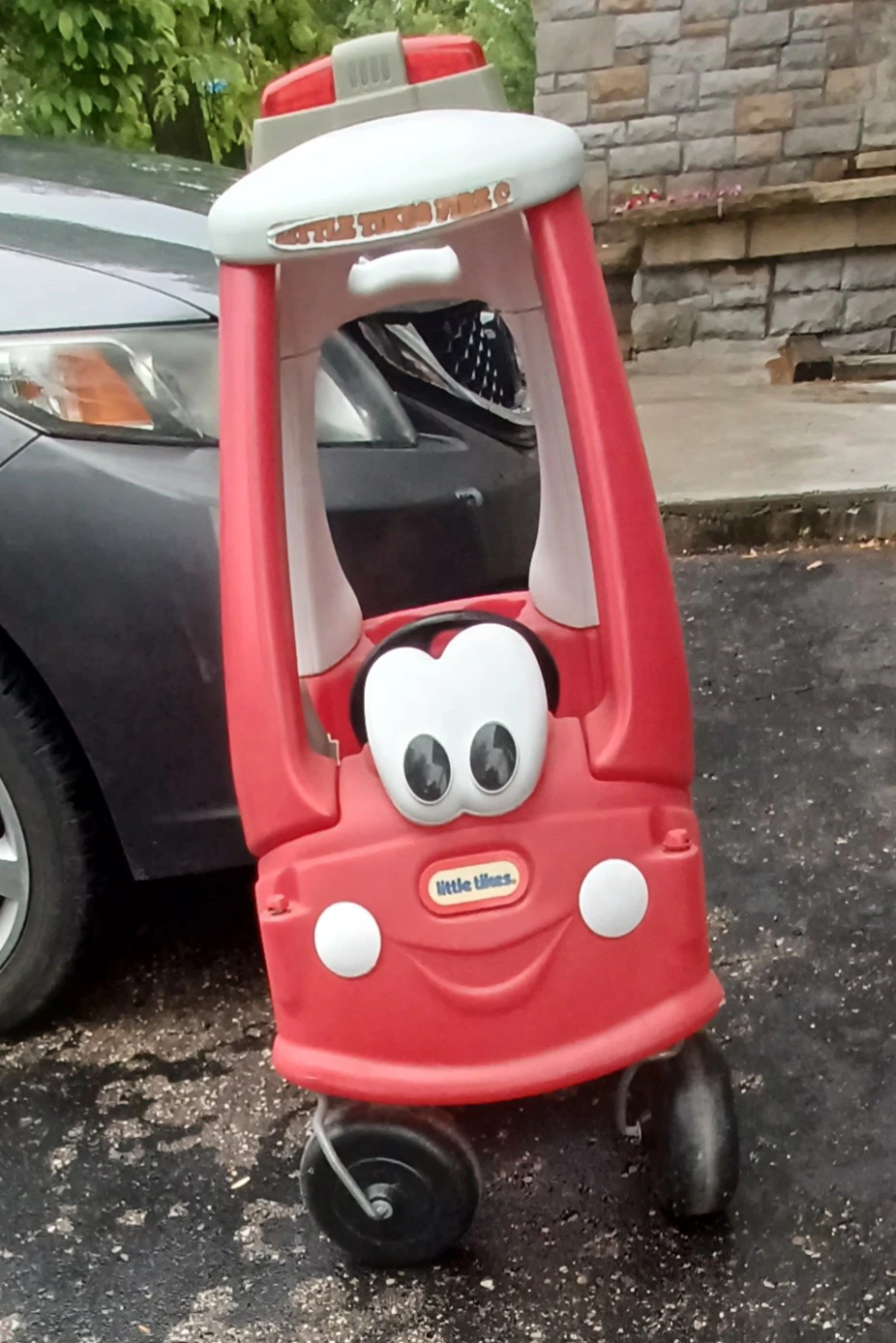 Little Tikes Cozy Coupe - 911 Emergency Vehicle