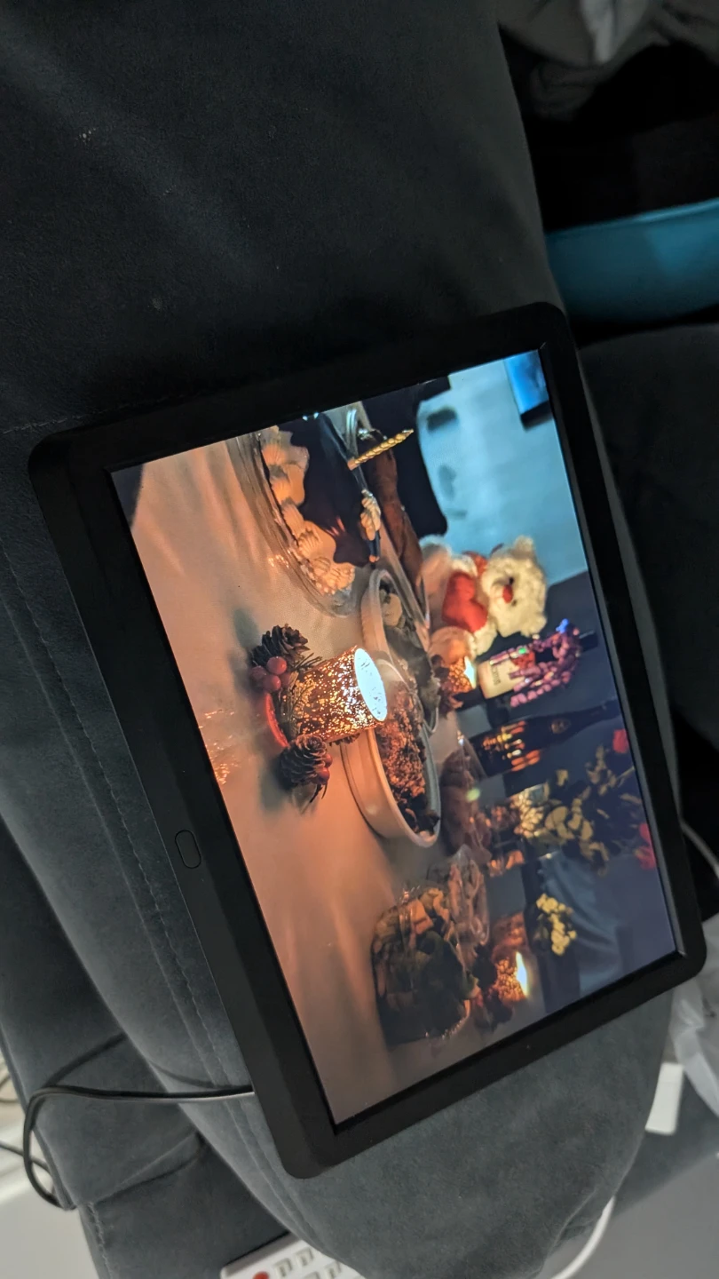 Digital Photo Frame - 10 Inch Screen - photo 3
