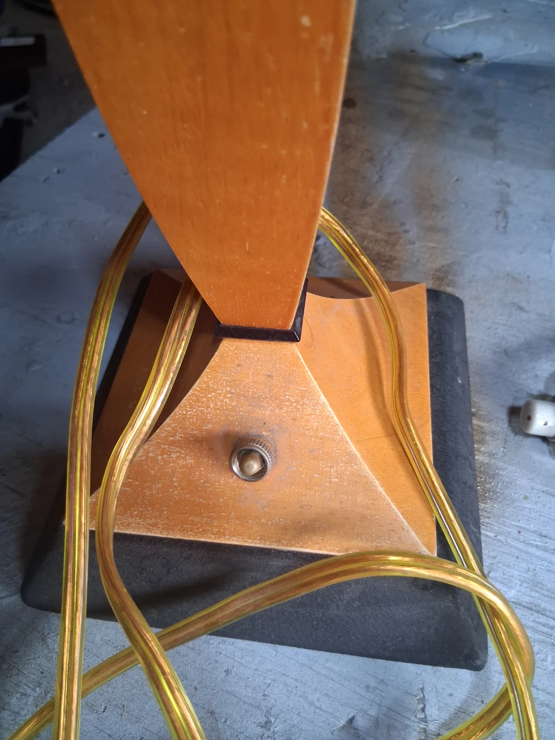 Pair of Mid-Century Modern Table Lamps - photo 4