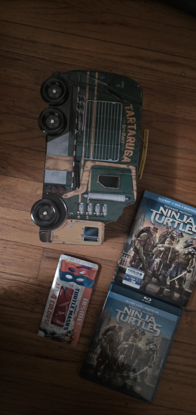 Teenage Mutant Ninja Turtles Blu-ray DVD Set w/ Tin & Masks - photo 2