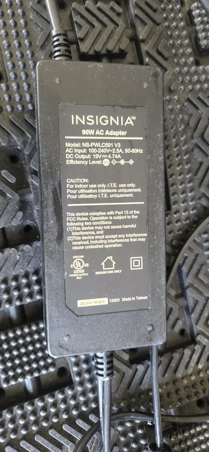 Insignia 60W AC Adapter NS-PWLC591 V3 - photo 2