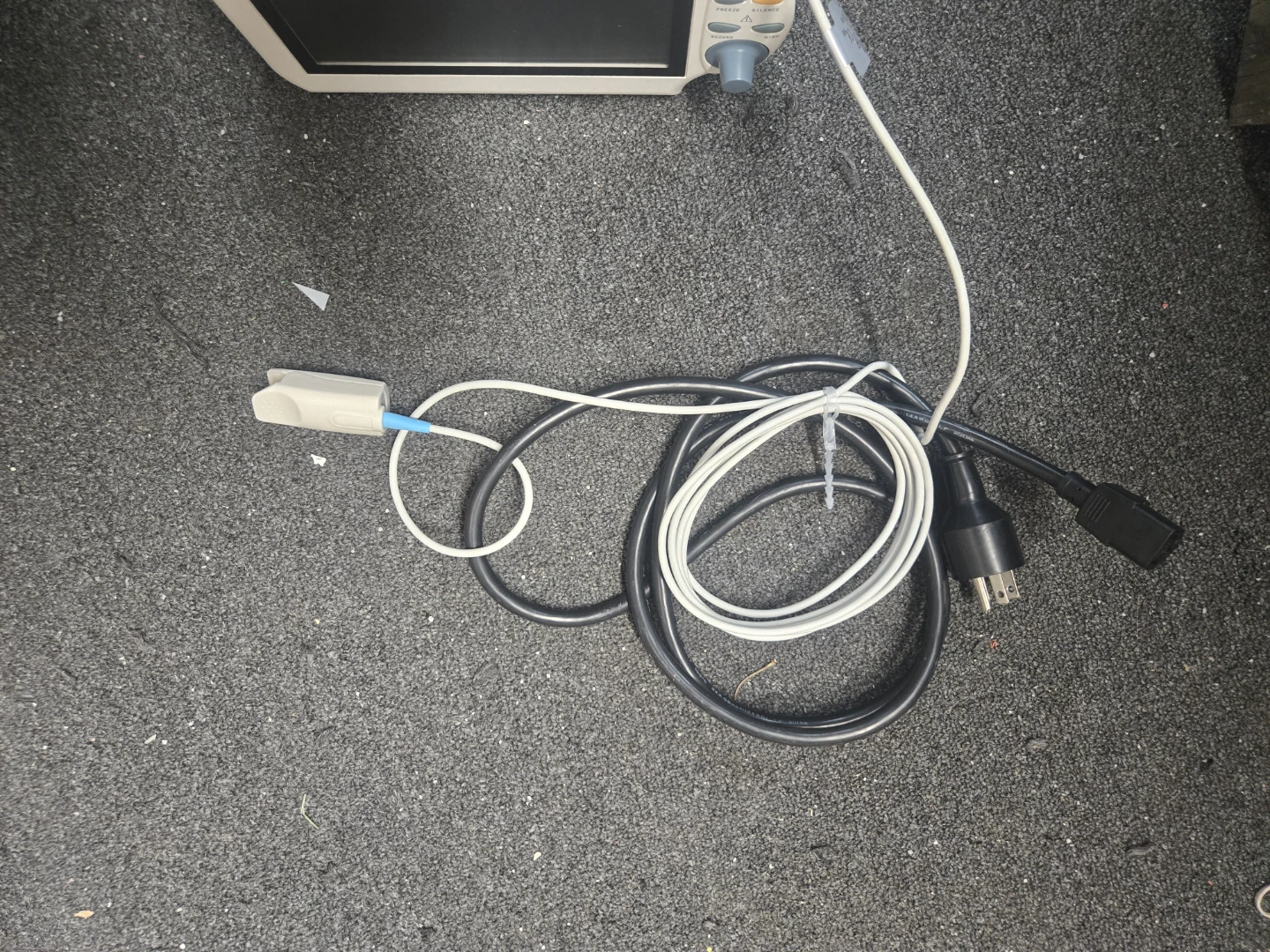 Mindray PM-8000 Express Patient Monitor - photo 3