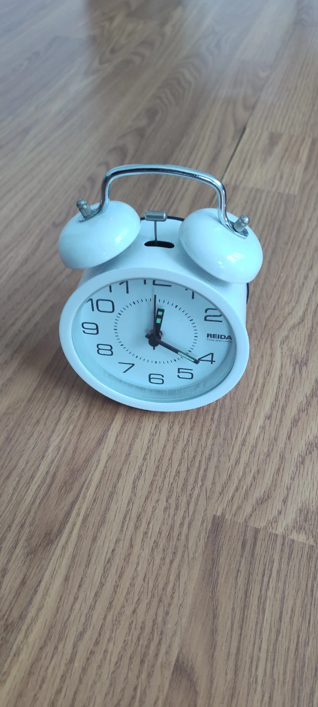 Twin Bell Alarm Clock - photo 5