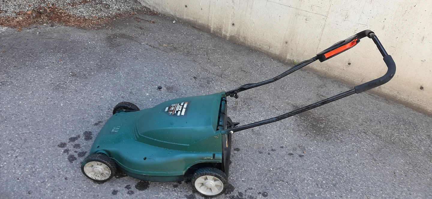 Black & Decker MM850 4.0 HP Electric Mower