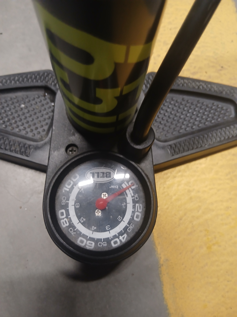 Bell Air Attack 650ii Bike Pump - photo 3