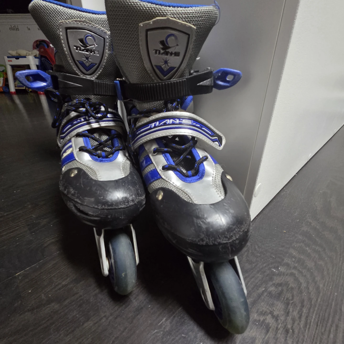 TIANE Adjustable Inline Roller Skates | Size M (35-38)