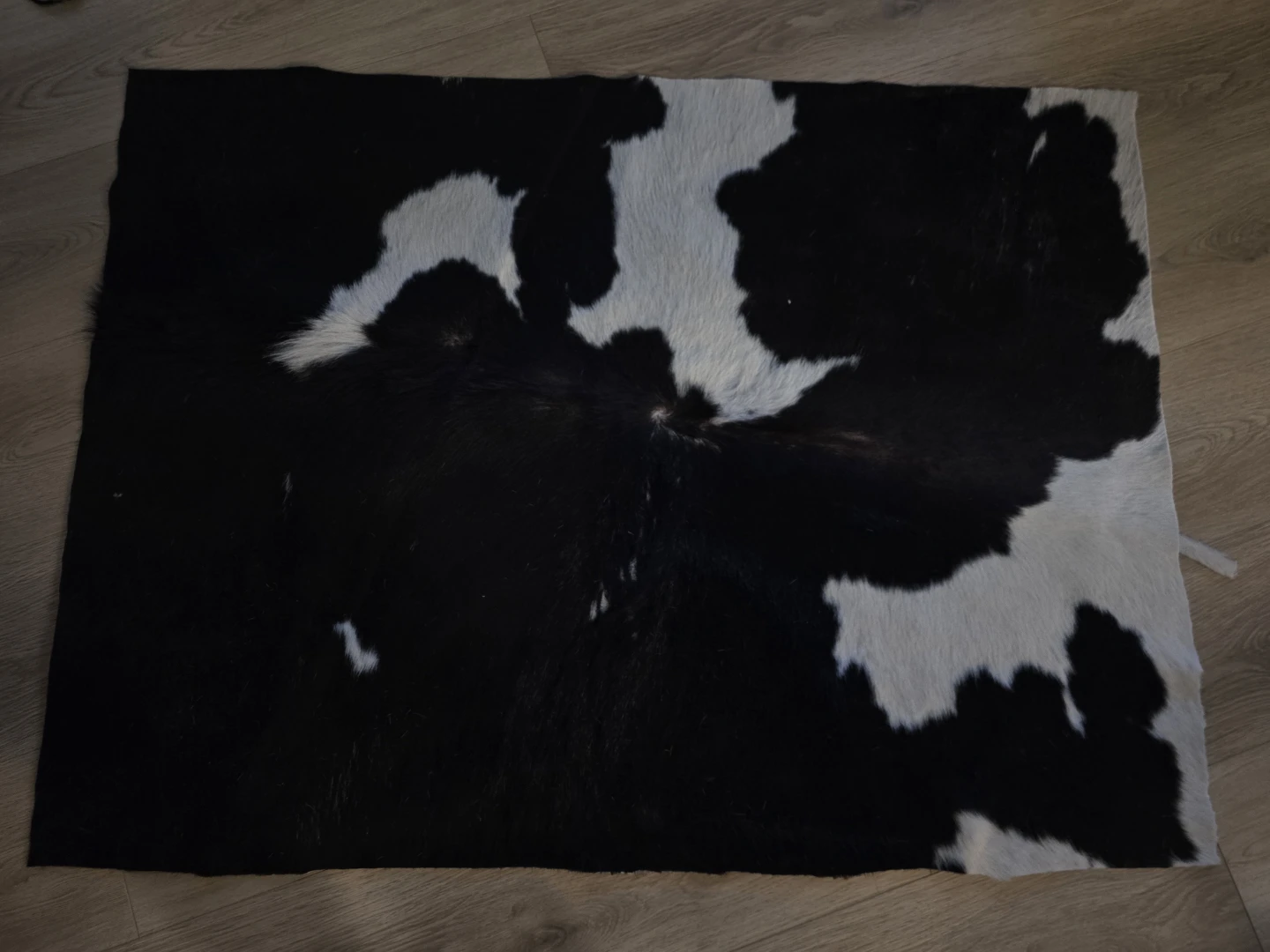 3x4 BRAZILIAN COW HIDE REMNANT or MAT