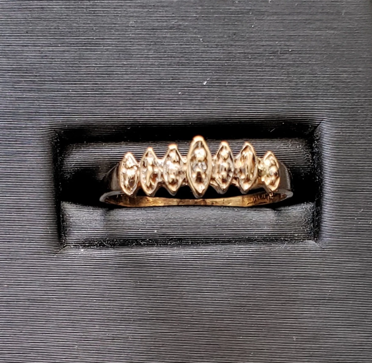 Vintage 10K Gold ring with natural Diamonds sale - photo 2