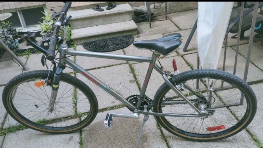 Schwinn Probe Rocky Mountain Mountain Bike