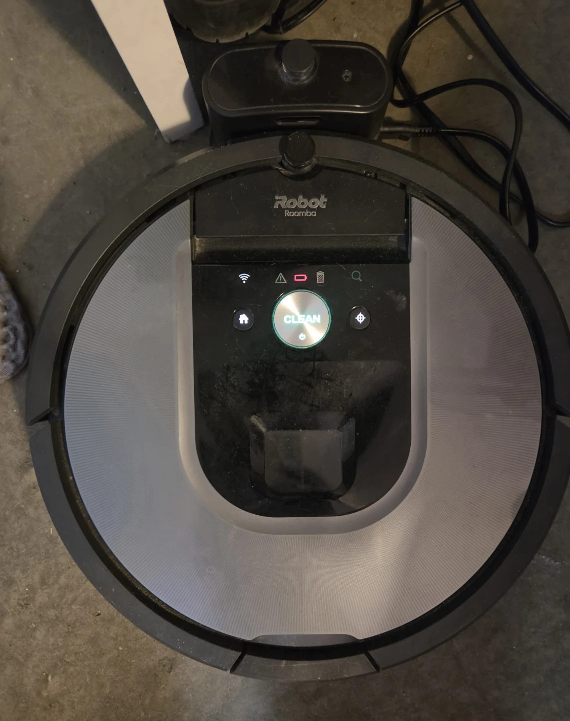 iRobot Roomba 900 series Robotic Vacuum Cleaner