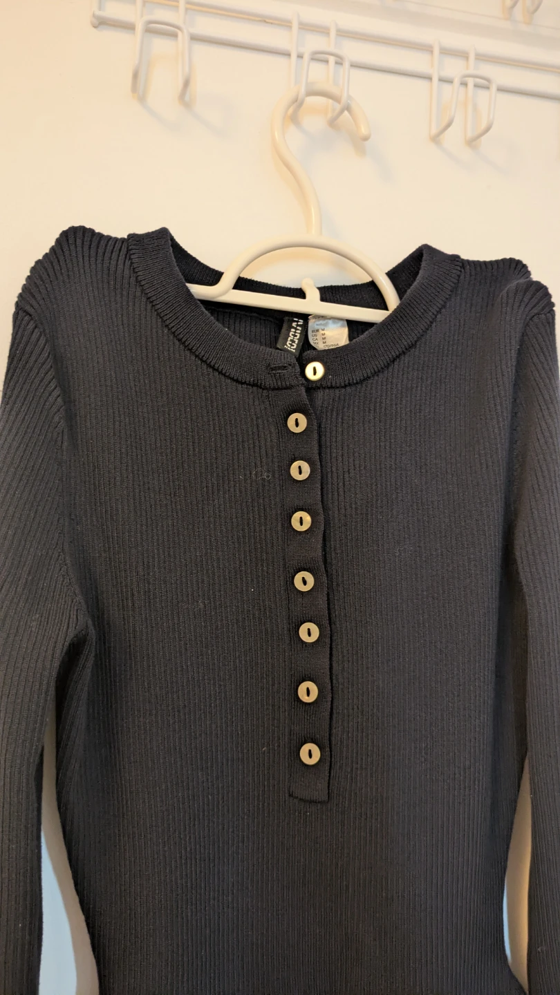 H&M Black Ribbed Button-Up Dress - photo 2