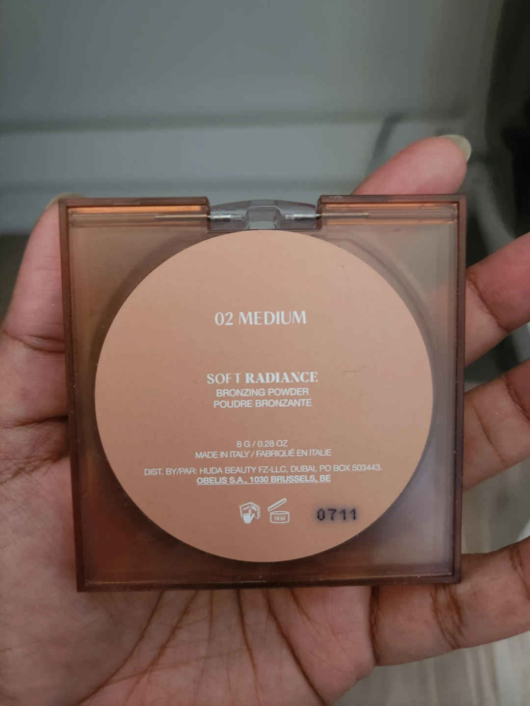 Glowish by Huda Beauty Soft Radiance Bronzing Powder ⚽ - photo 3