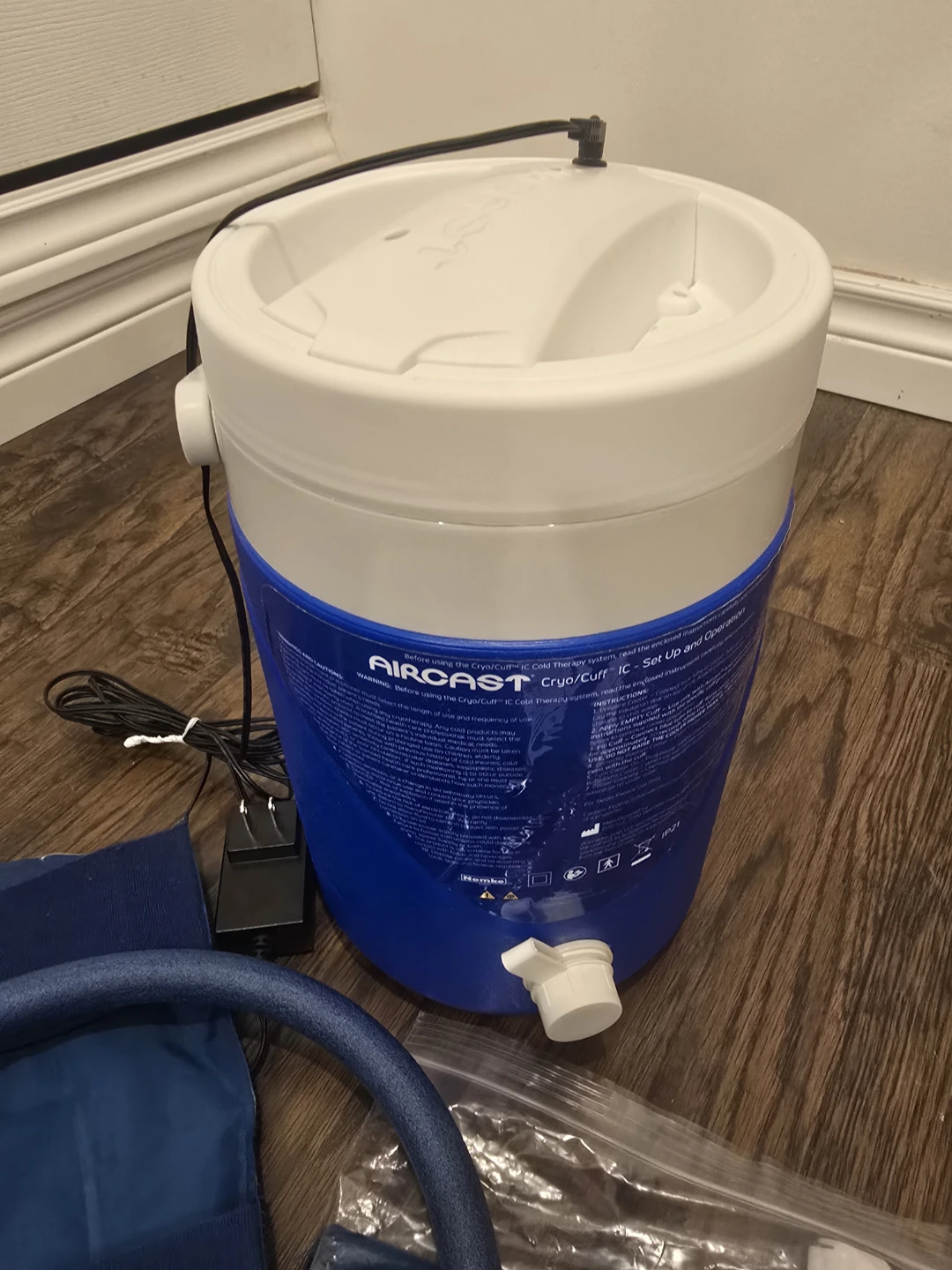 Aircast Cryo Cuff IC Cooler with Knee Cuff - photo 3