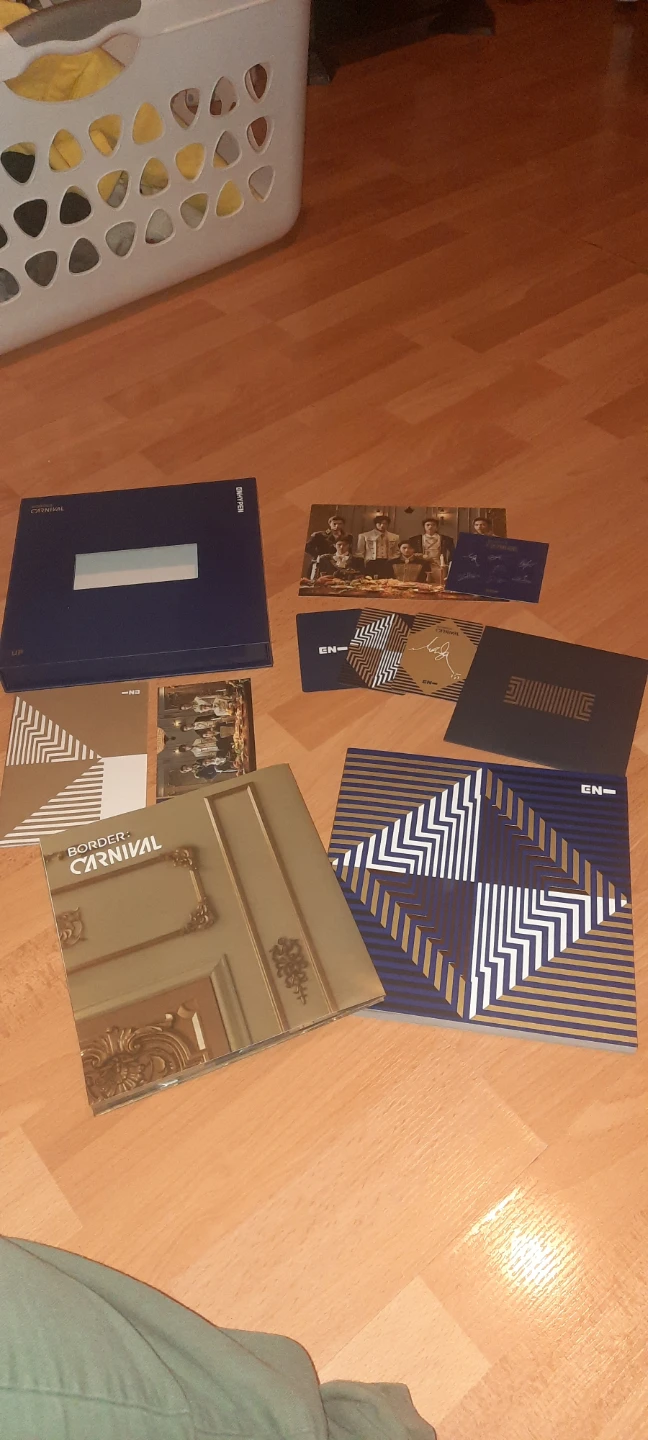 ENHYPEN BORDER: CARNIVAL Album Set