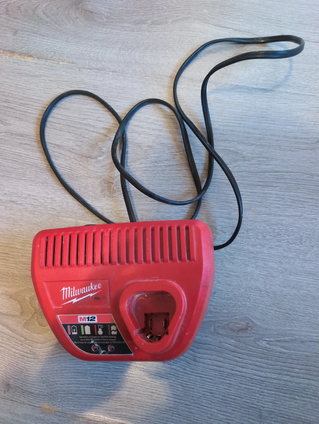 Milwaukee M12 Charger