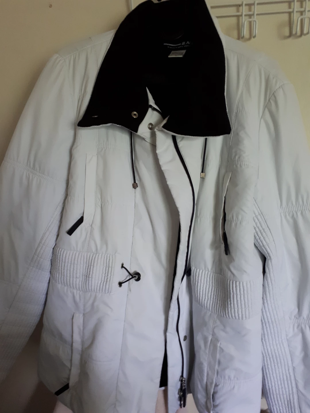 B.N.W. White Winter Jacket⚽️