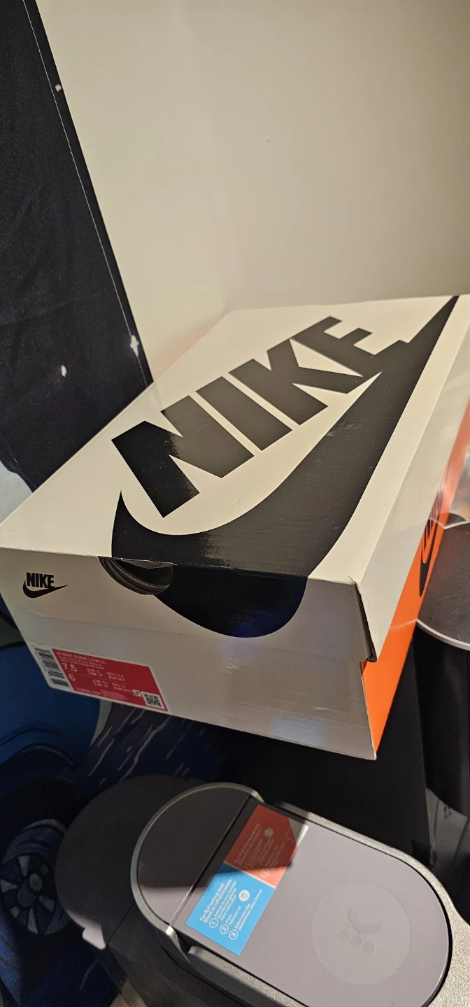 Nike Dunk Low LX Lisa Leslie - photo 4