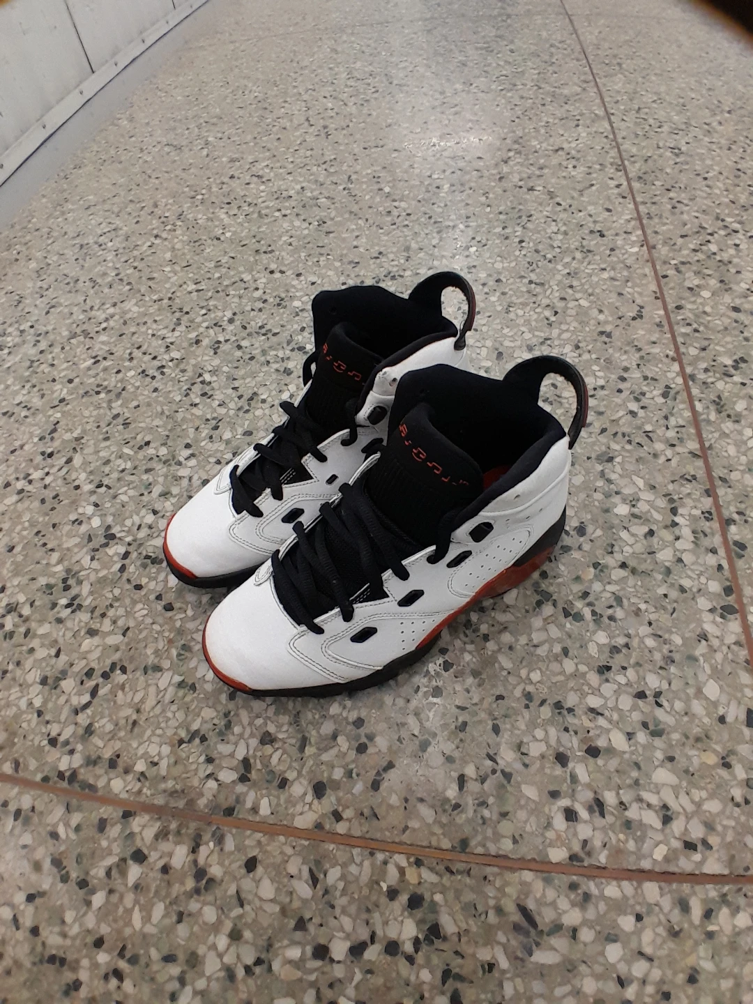 Jordan 6 Sneakers Original Size 7 - photo 5