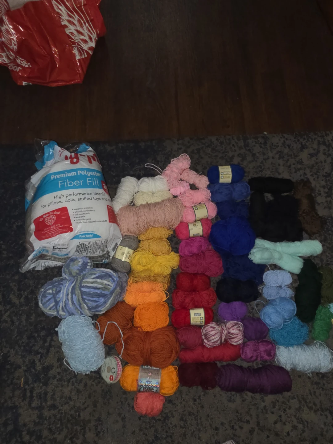 Poly-Fil Premium Polyester Fiber Fill & Yarn Craft Bundle - photo 2
