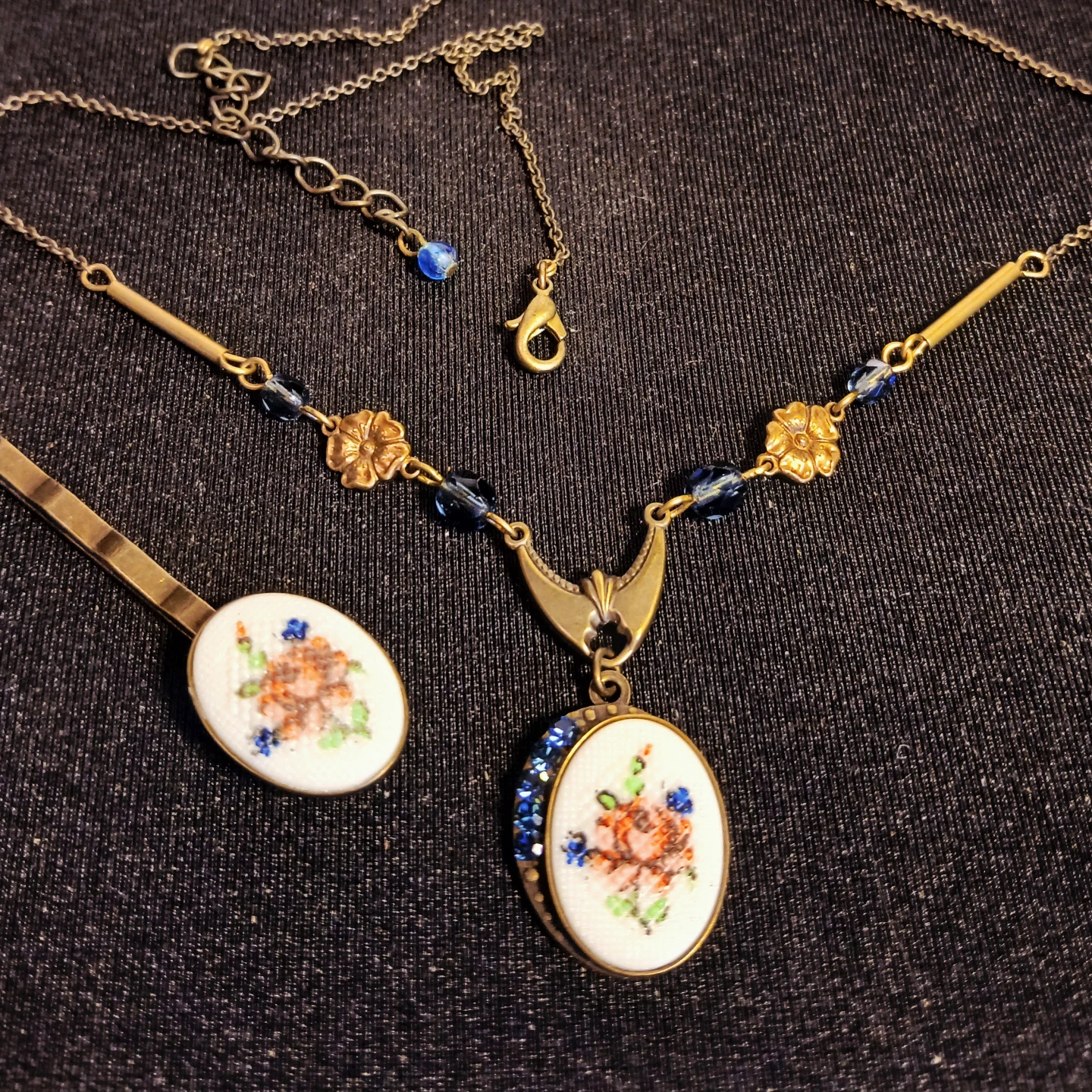 Vintage Floral Necklace and Hair Clip Set