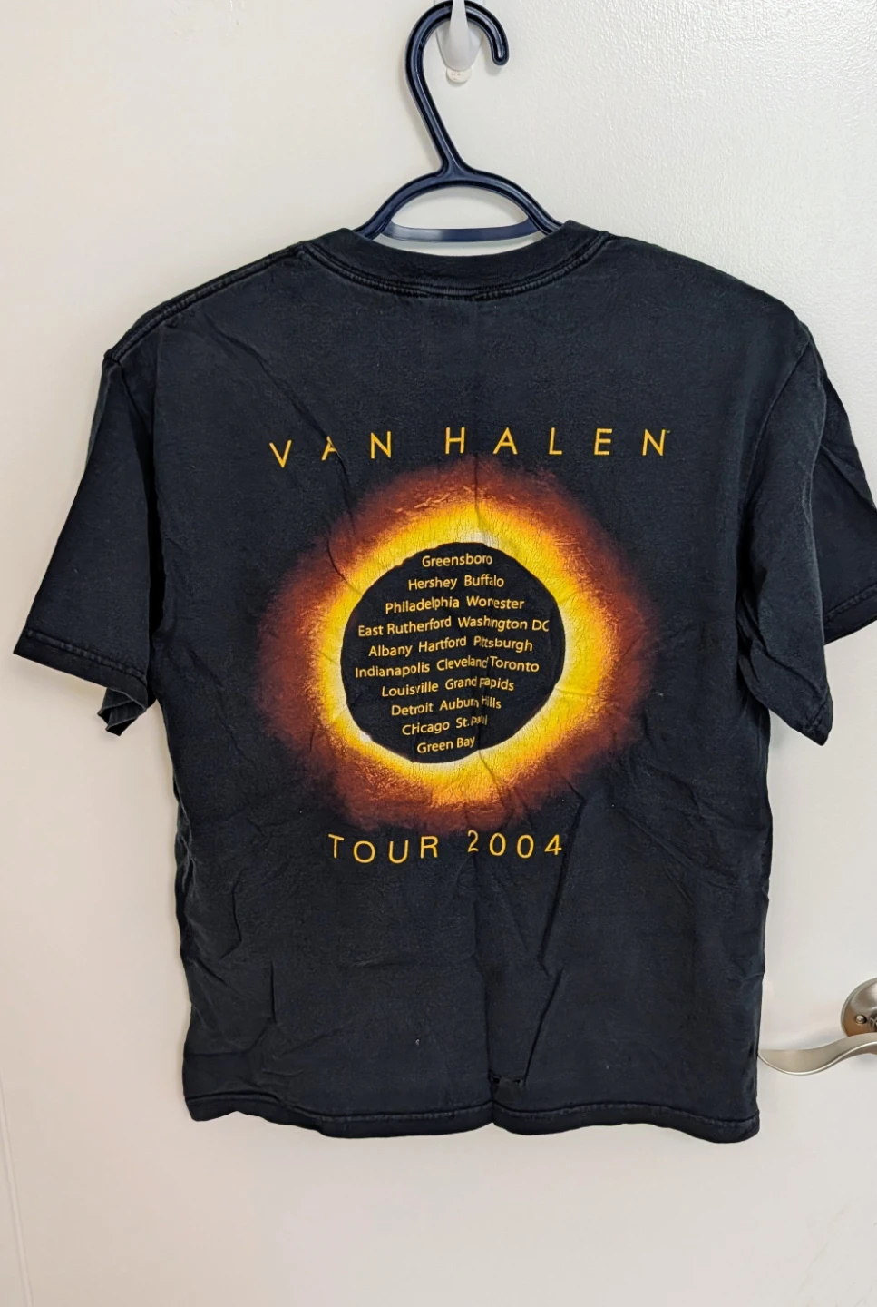 Van Halen Tour 2004 T-Shirt - Men's Size Medium - photo 3