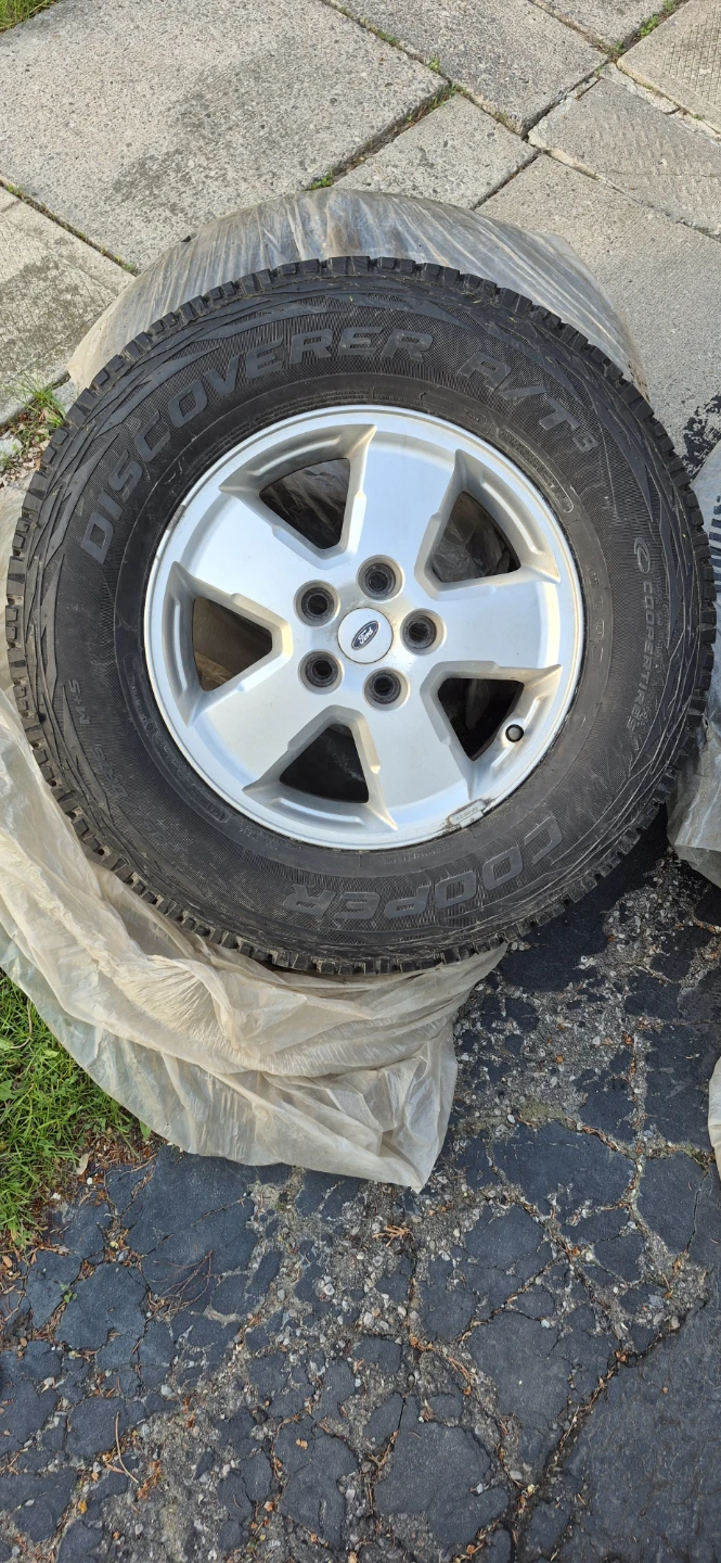 Cooper Discoverer A/T Tires on Rims - photo 4
