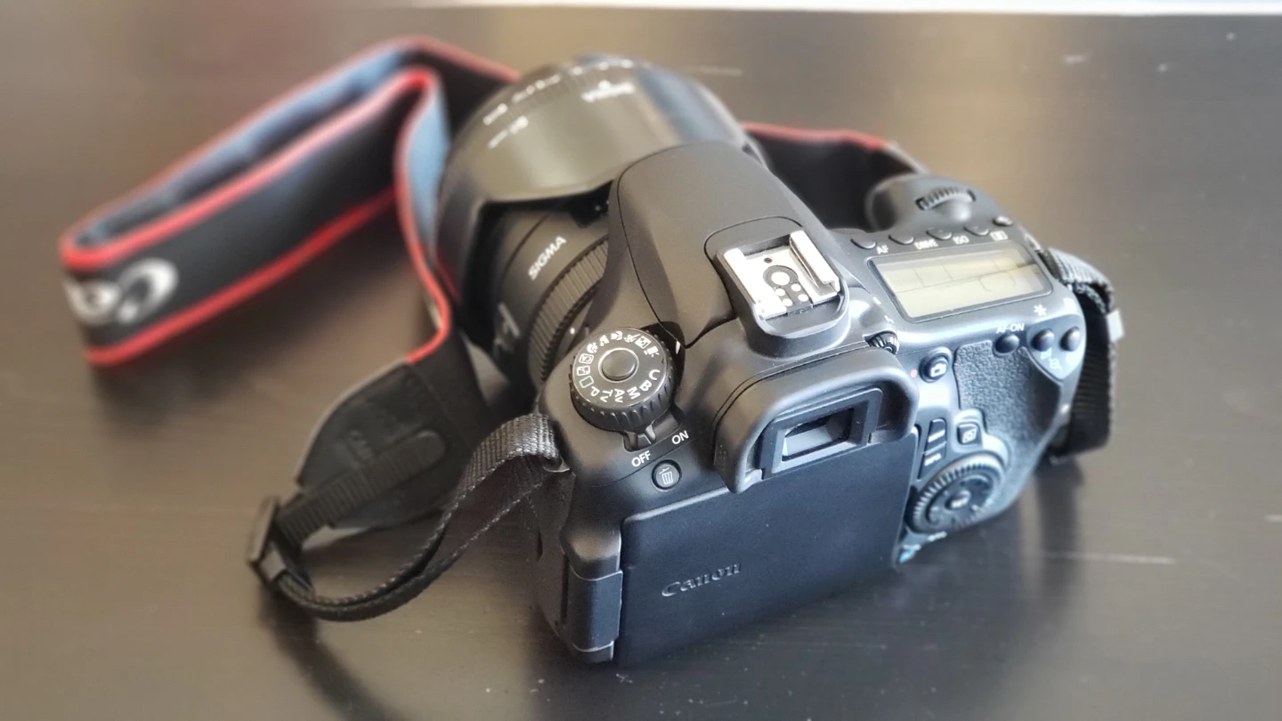 Canon 60D with Sigma 50mm f/1.4 Lens - photo 3
