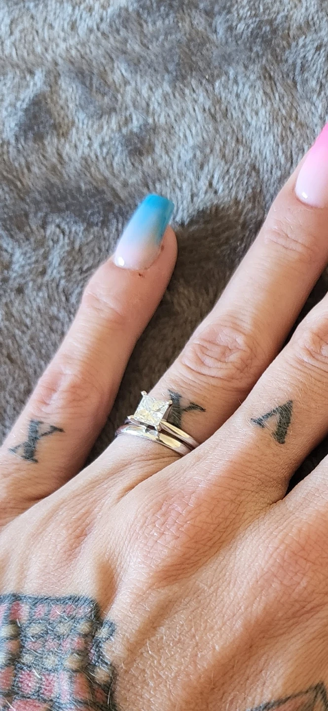 Princess Cut Engagement Ring - photo 3