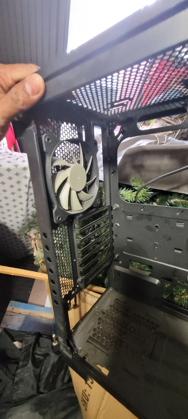Corsair Carbide Series 275R Mid-Tower Gaming Case - photo 5