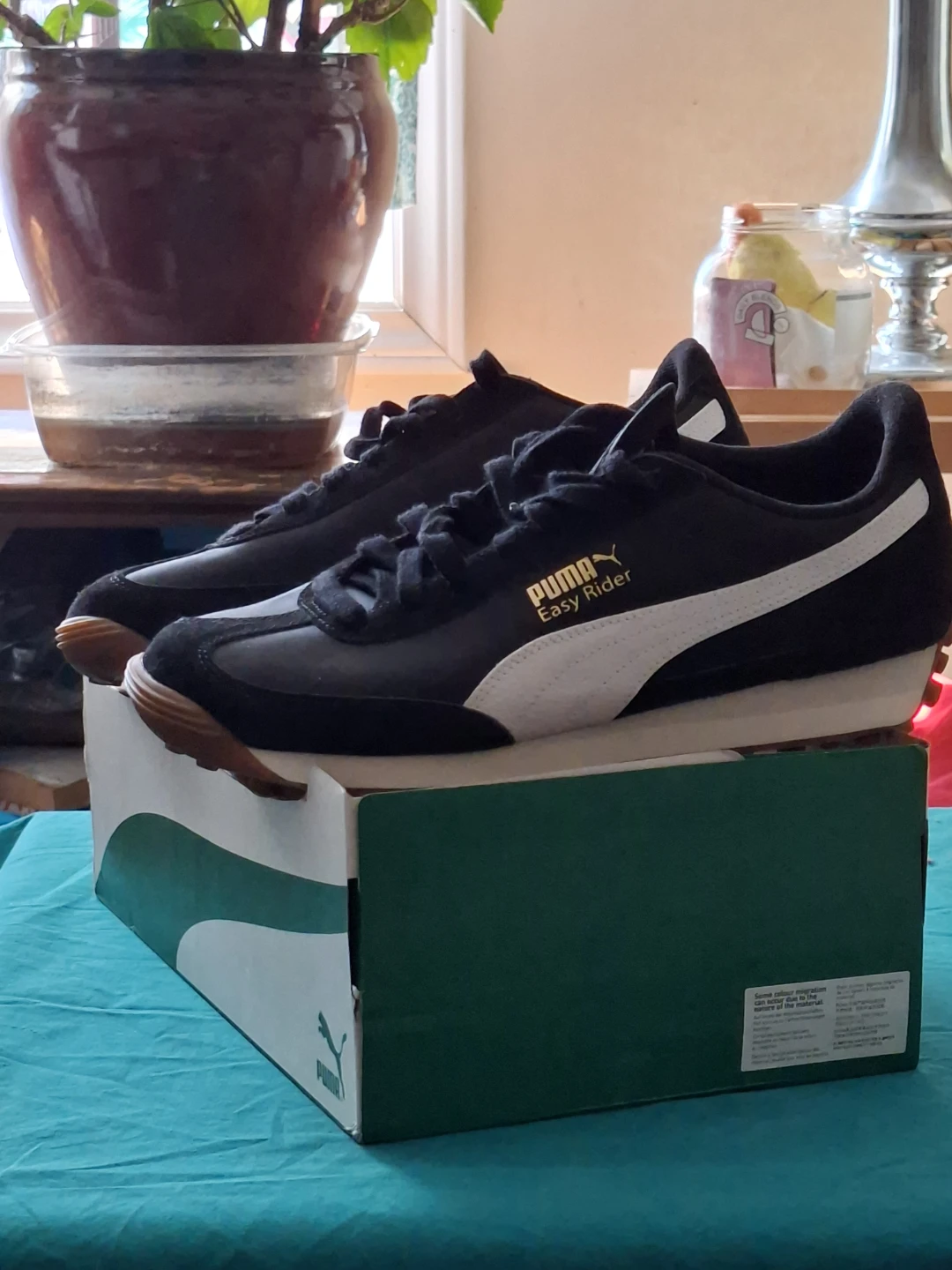 NEW Puma Easy Rider Sneakers size 10