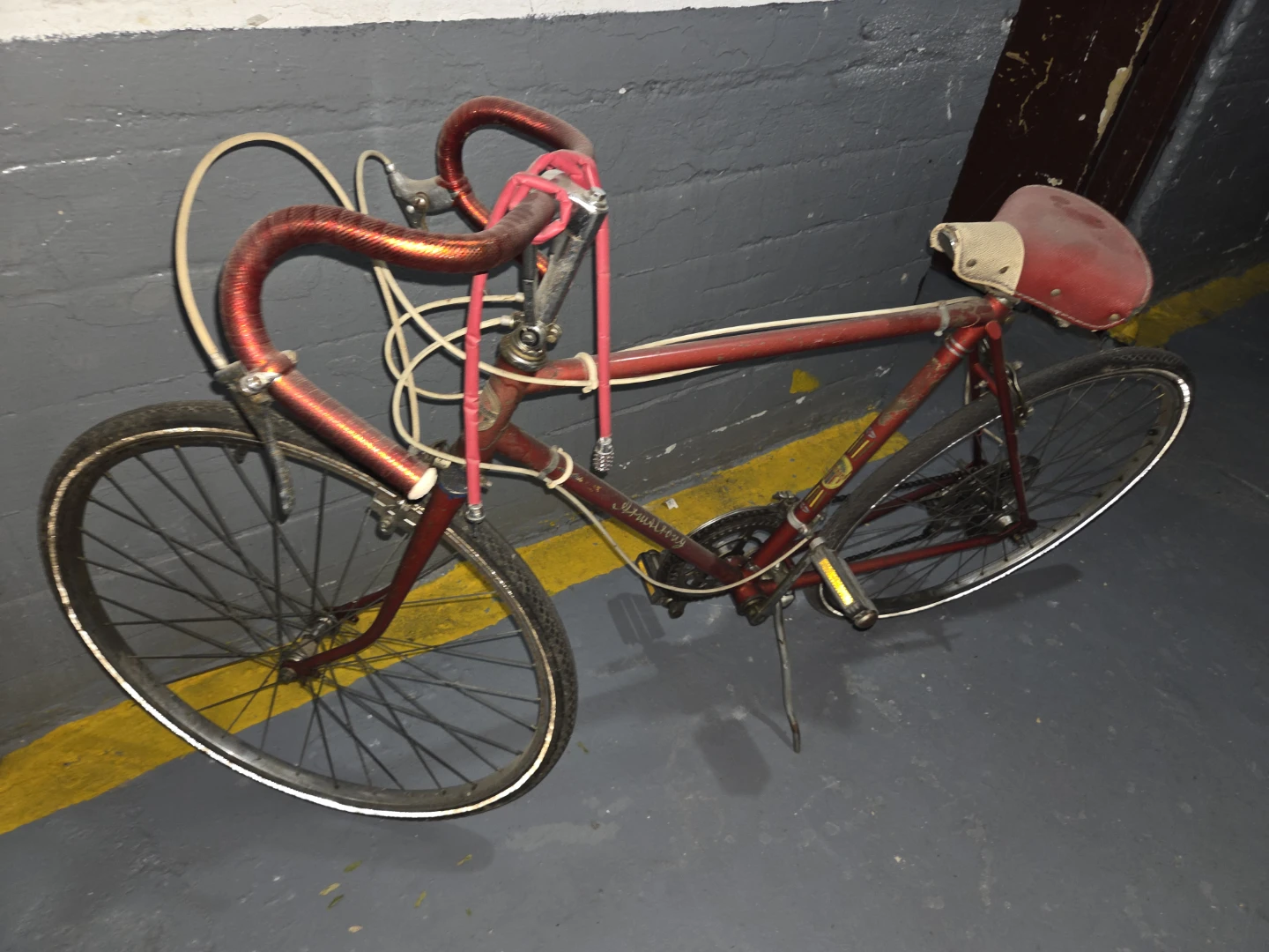 Vintage Schwinn Varsity Bicycle - photo 4