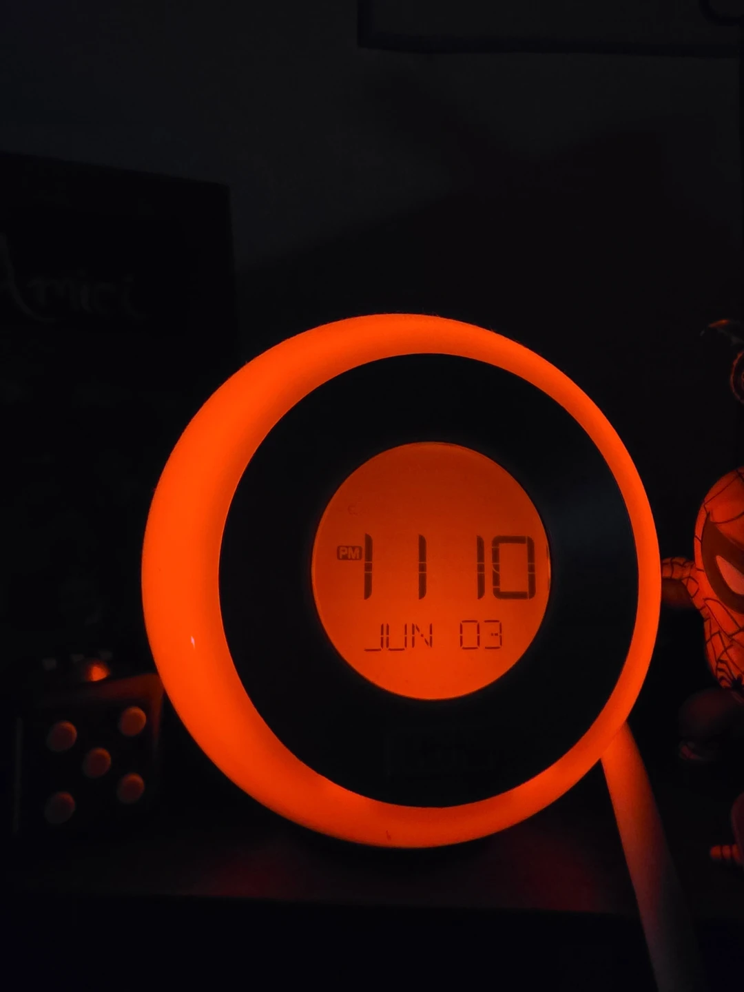 Color changing alarm clock/speaker/radio - photo 3