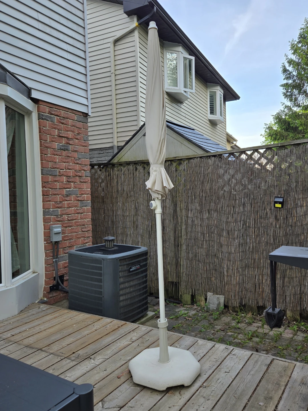 Ikea 8ft Beige Patio Umbrella - photo 3