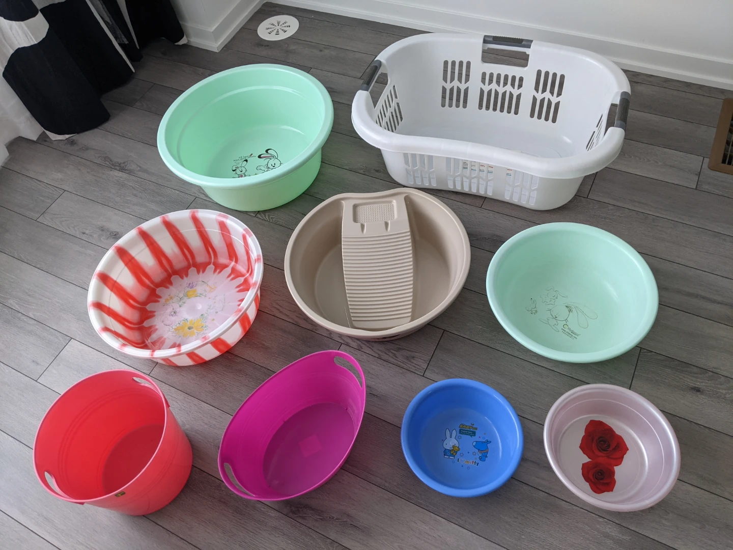 Assorted Plastic Basins, Bowls, and Laundry Basket - photo 2