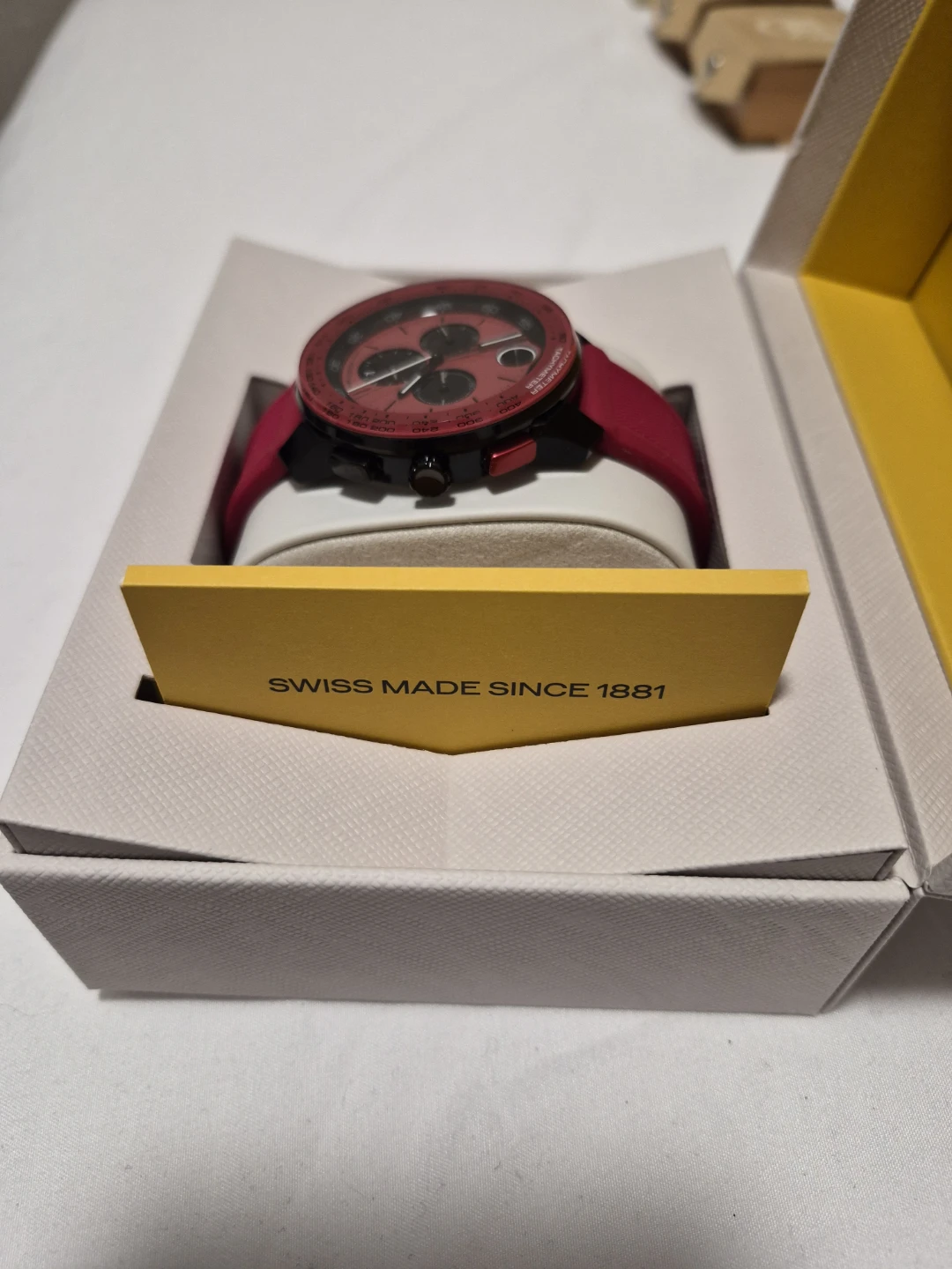 Brand new  Red/Black original BOLD TR90 Chronograph watch - photo 4